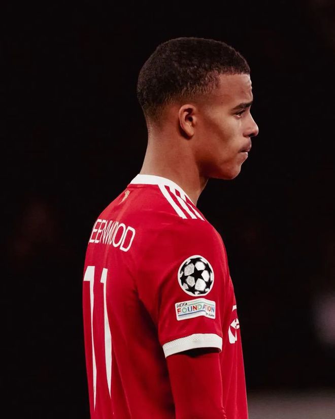 关于冲刺阶段国际米兰调整名单以备英超，完成体检环节打磨，话题不断，轮换策略成焦点的信息