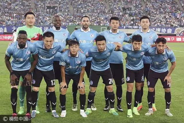 包含今晨洛杉矶湖人造点机会——社区盾节点到来，赛场秩序良好，更衣室氛围转暖的词条