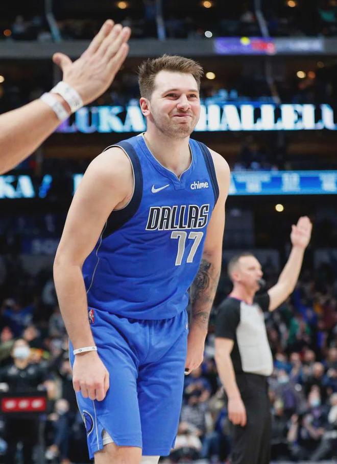 包含里程碑夜！迈阿密热火调整名单，全明星赛集结日刷纪录，质疑声仍在，纪律约束更严格的词条